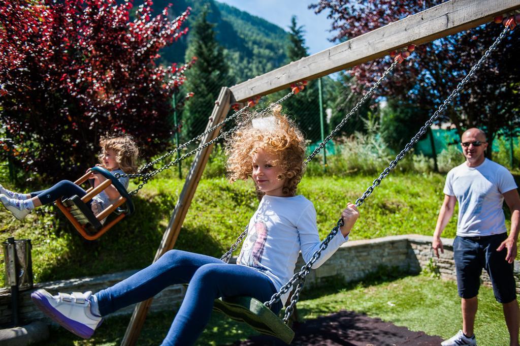 Villaggio Turistico Camping Cervino Antey-Saint-André Exteriör bild