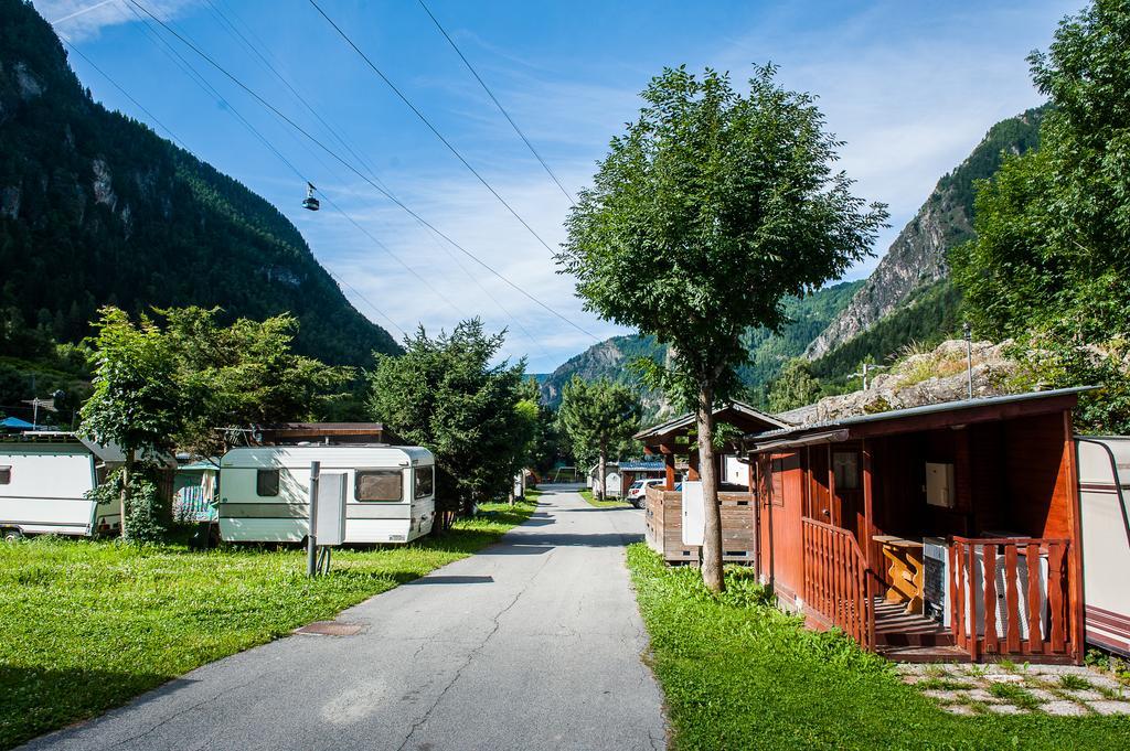 Villaggio Turistico Camping Cervino Antey-Saint-André Exteriör bild
