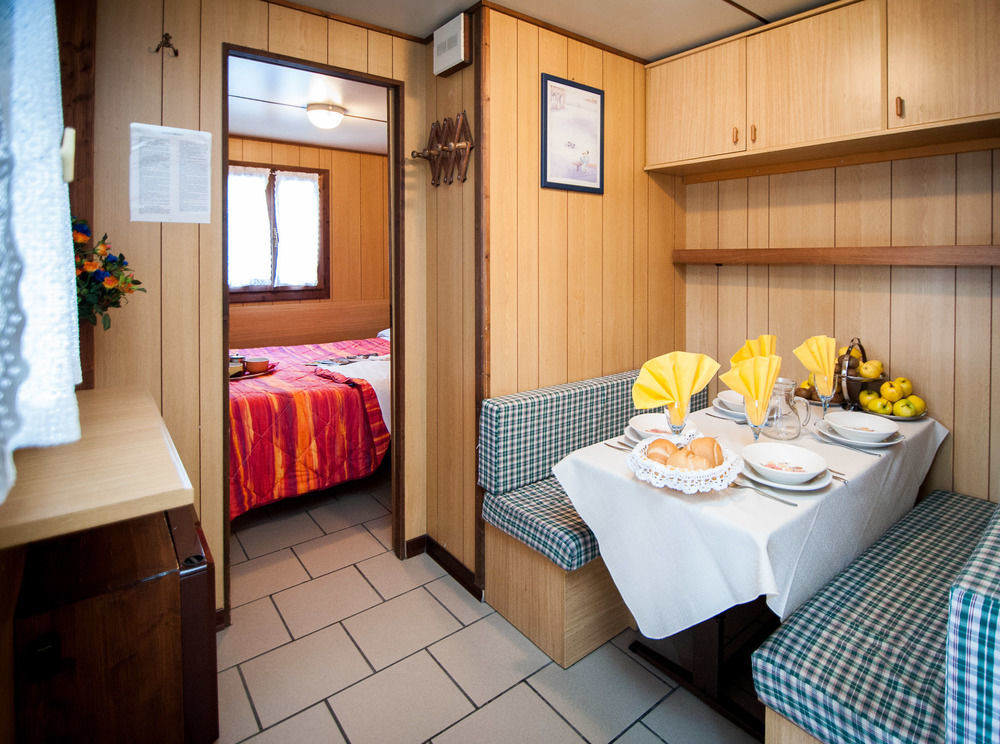 Villaggio Turistico Camping Cervino Antey-Saint-André Exteriör bild