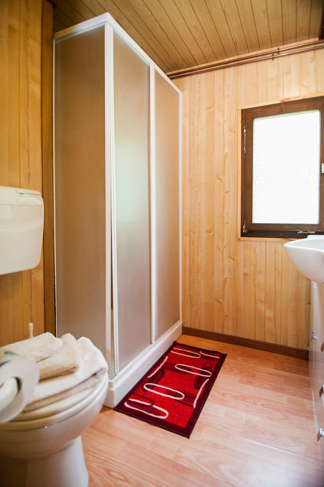 Villaggio Turistico Camping Cervino Antey-Saint-André Exteriör bild